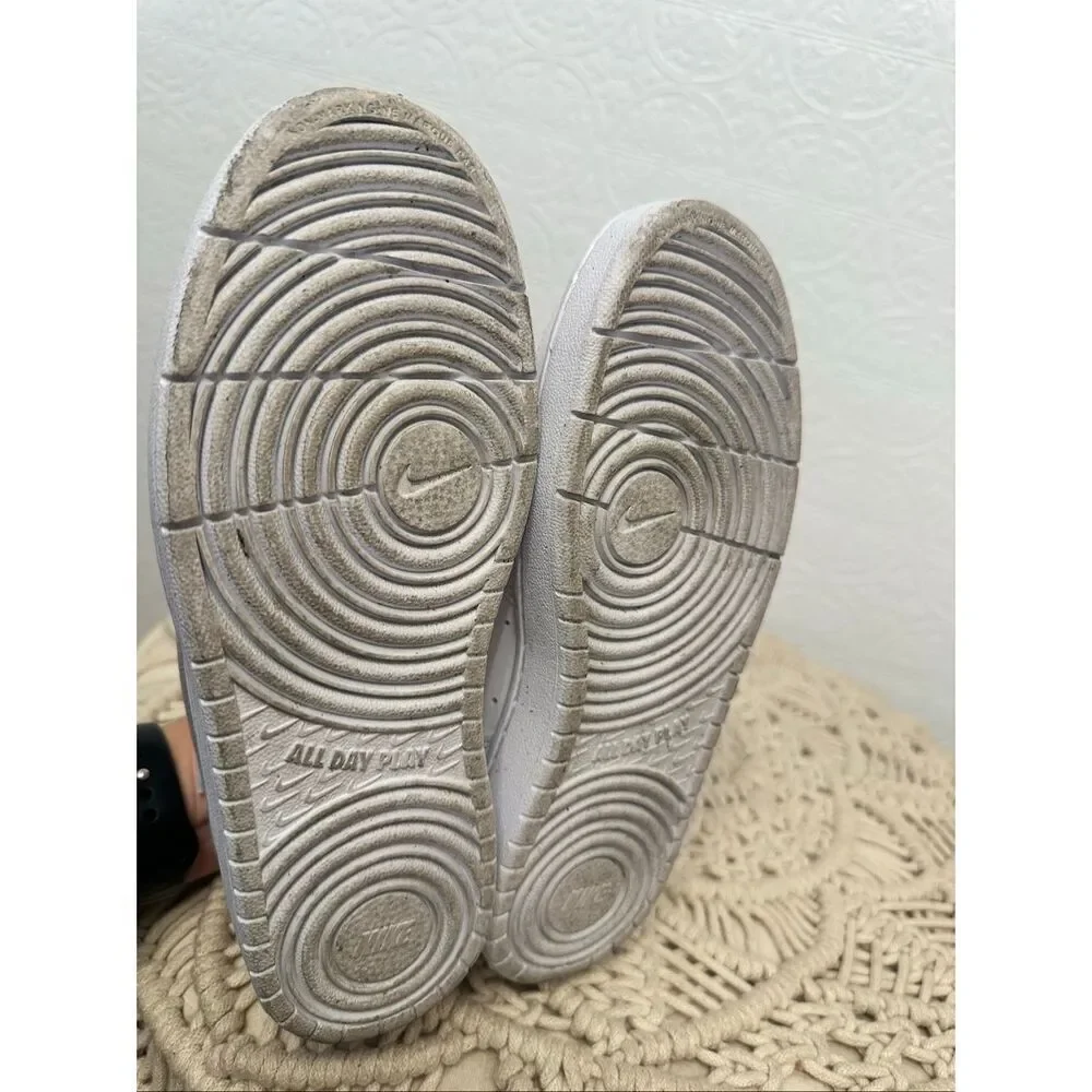 Nike Court Borough Big Girls White and Pink Sneakers Size 5.5 Youth or Womens 7